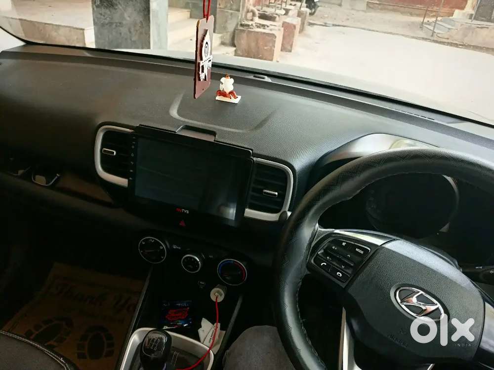 Hyundai Venue 2020 Petrol Well Maintained