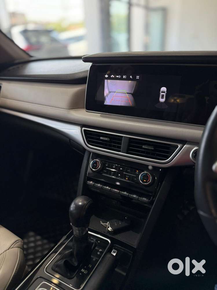 Mahindra Xuv700 2.2 Ax 7 Diesel At Str Awd, 2022, Diesel