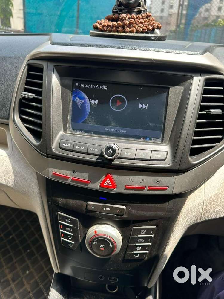Mahindra Xuv300 2021 Petrol Well Maintained