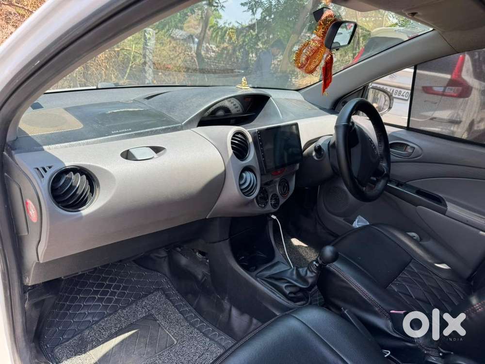 Toyota Etios Liva 2011