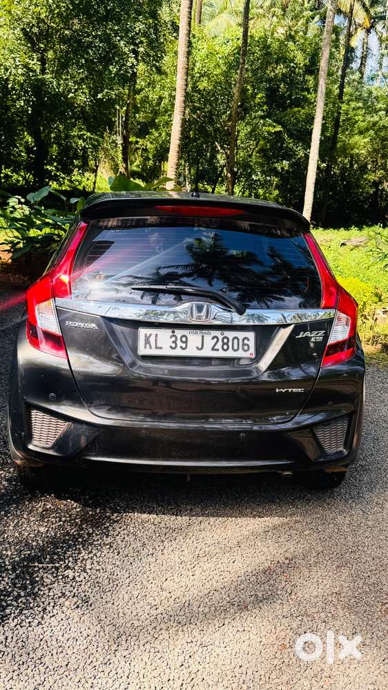 Family Used Honda Jazz V Mt 2015