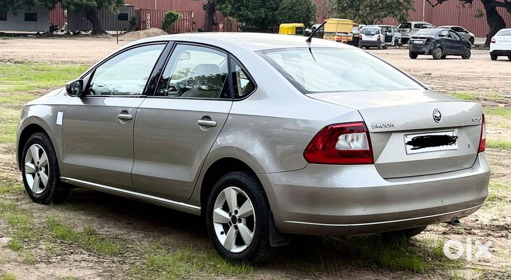 Skoda Rapid 1.6 Mpi At Elegance, 2015, Diesel