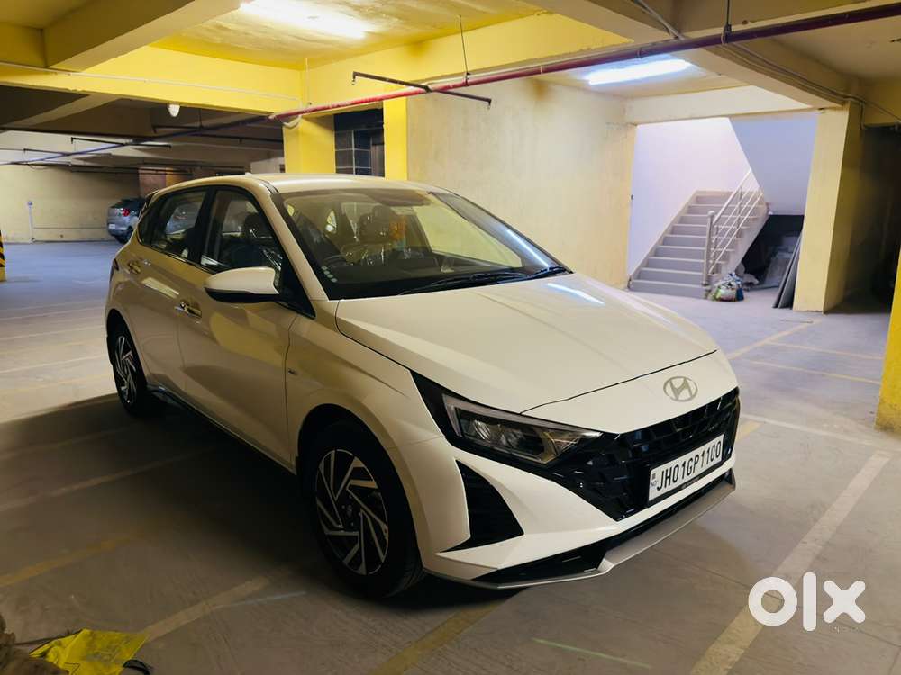 Hyundai I20 Asta Optional Ivt/2500 Km/ 5 Months Old/ Scratchless