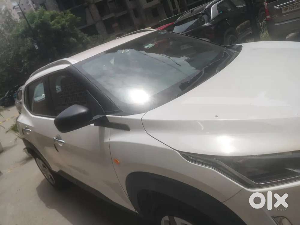 Nissan Magnite 2025 Petrol 5700 Km Driven