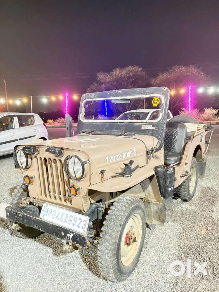 Mahindra Jeep 2085