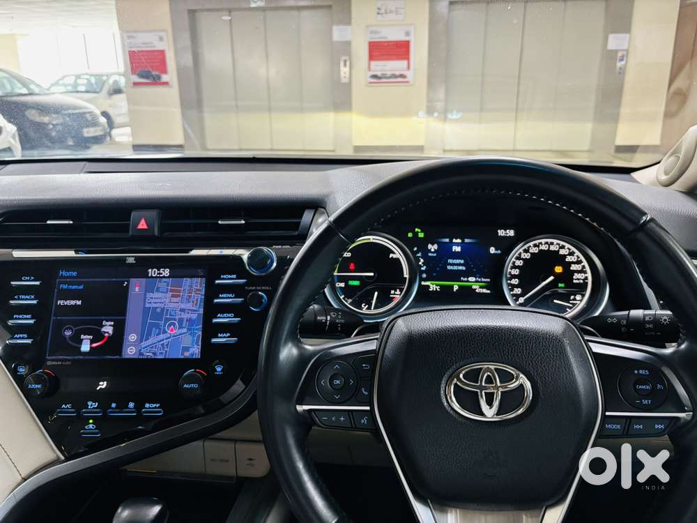 Toyota Camry Hybrid, 2019, Cng & Hybrids