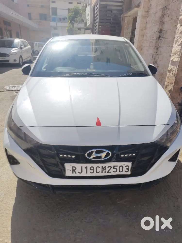 Hyundai New I20 2023 Petrol 102000 Km Driven