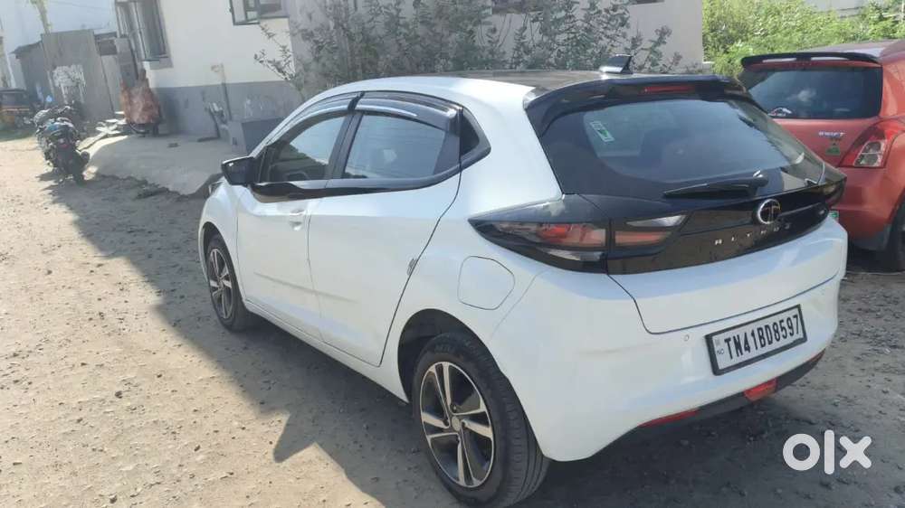 Tata Altroz 1.2 Xz Dec 2024 Petrol Bs6 Ph2) Sunroof