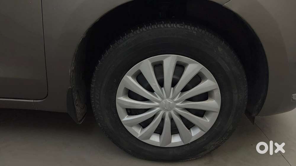 Maruti Suzuki Dzire Vdi Amt, 2017, Diesel