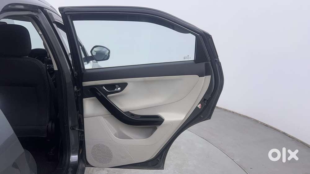 Tata Nexon 1.2 Revotron Xza Plus, 2022, Petrol