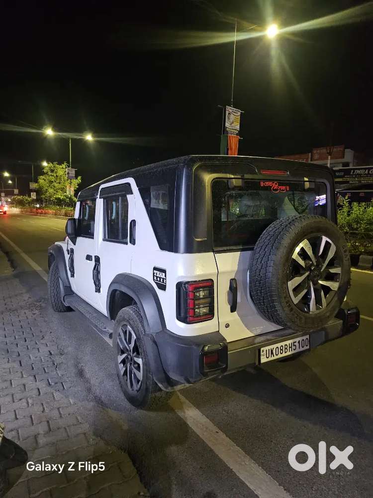 Thar Roxx White