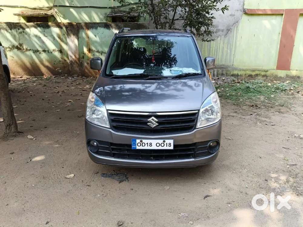 Single Handed Car. All 4 Tyres Are New. Well Maintained Interior.