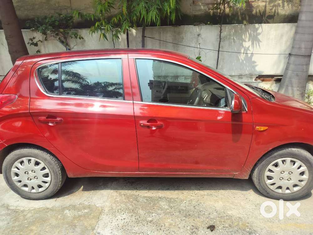 I20 Car Red Colour