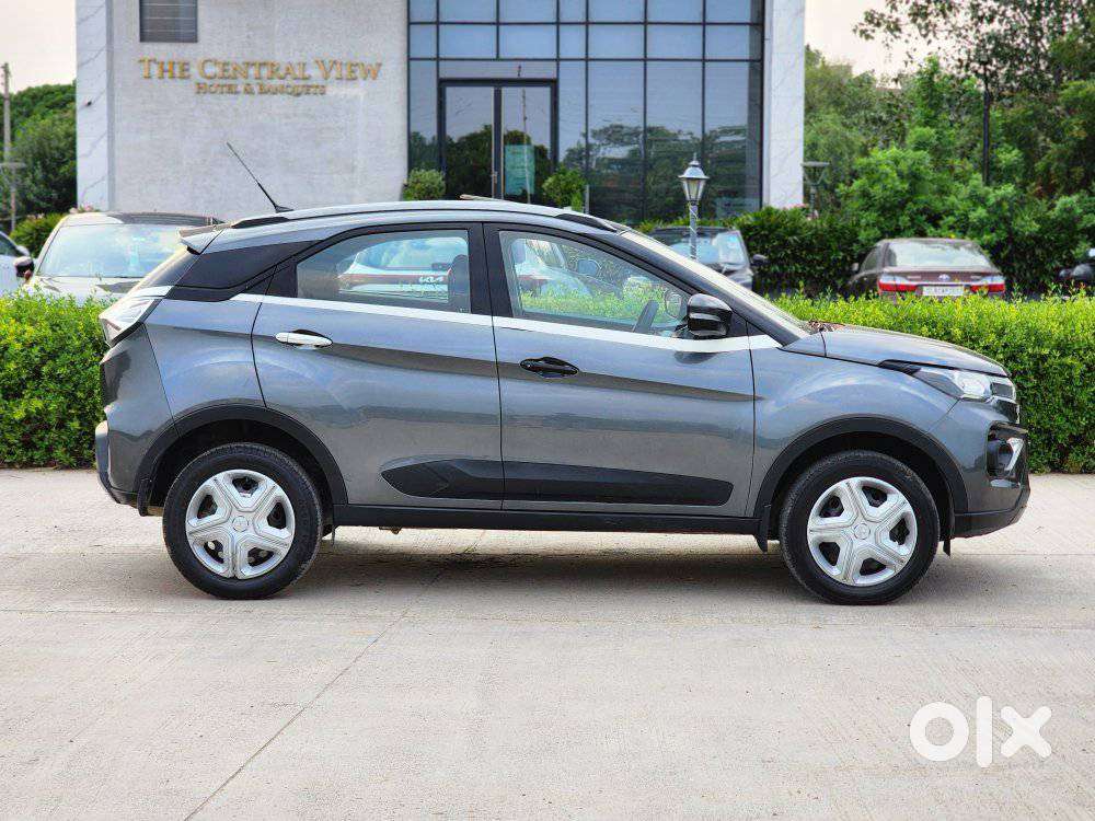 Tata Nexon 1.2 Revotron Xm (s), 2022, Petrol