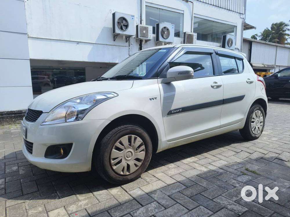 Maruti Suzuki Swift Vxi 1.2 Abs Bs-iv, 2014, Petrol