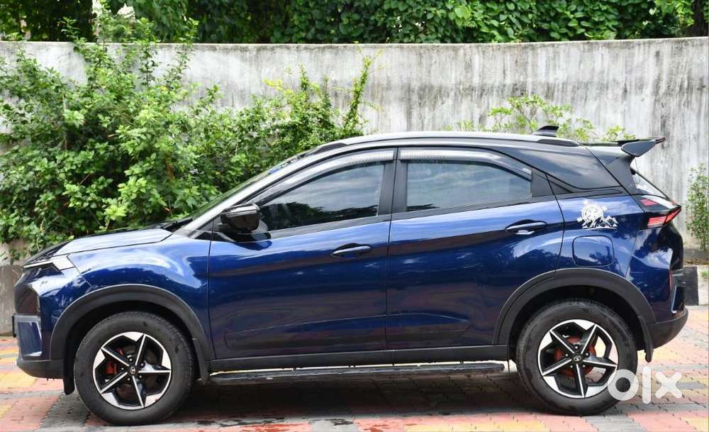 Tata Nexon, 2025, Petrol