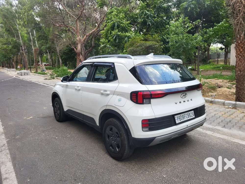 Hyundai Venue S Plus 2023 Mt Petrol