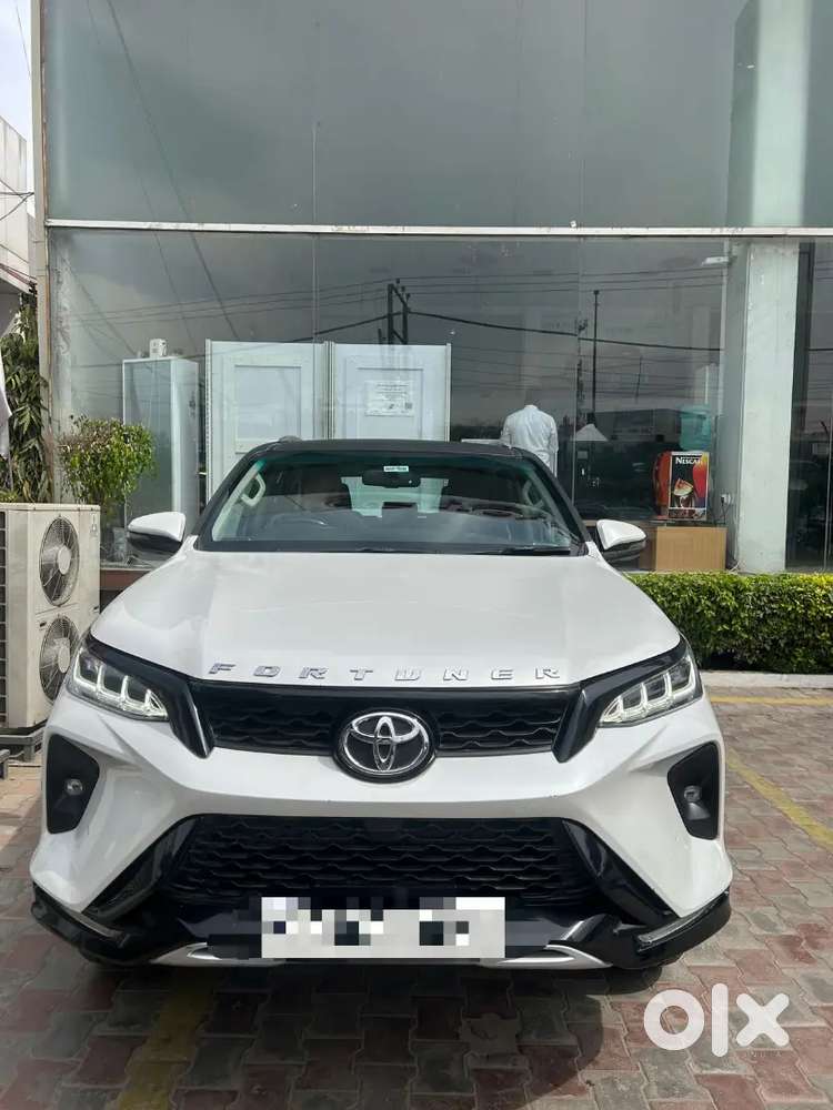 Toyota Fortuner Legender 2024
