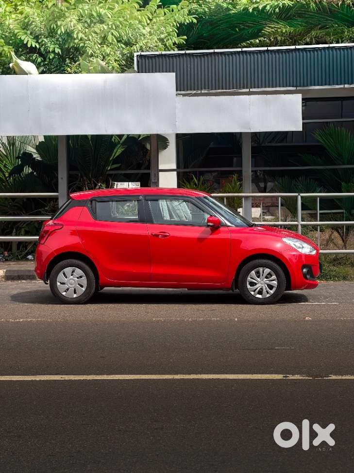 Maruti Suzuki Swift Vxi + Manual, 2023, Petrol