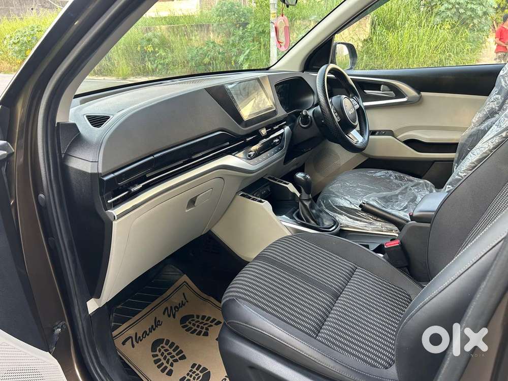 Kia Carens 1.4 Prestige 7 Str, 2022, Petrol