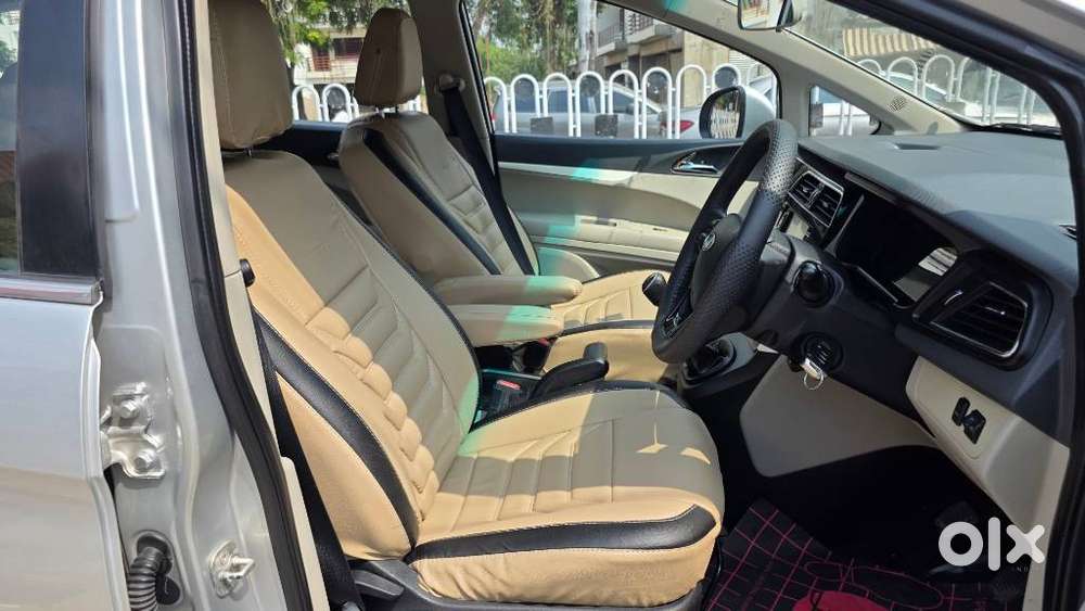 Mahindra Marazzo M6, 2019, Diesel