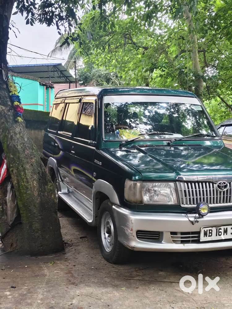 Toyota Qualis Fs 8seater 2003