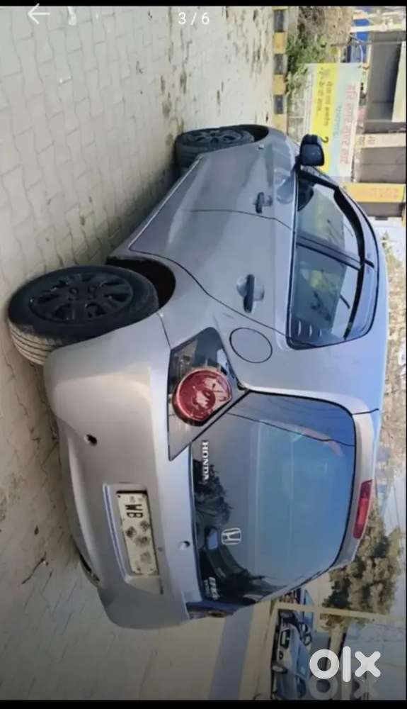 Honda Brio Automatic 2015 Variant
