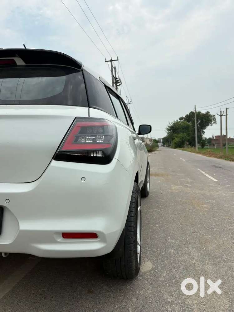 Maruti Suzuki Swift Vxi 2025