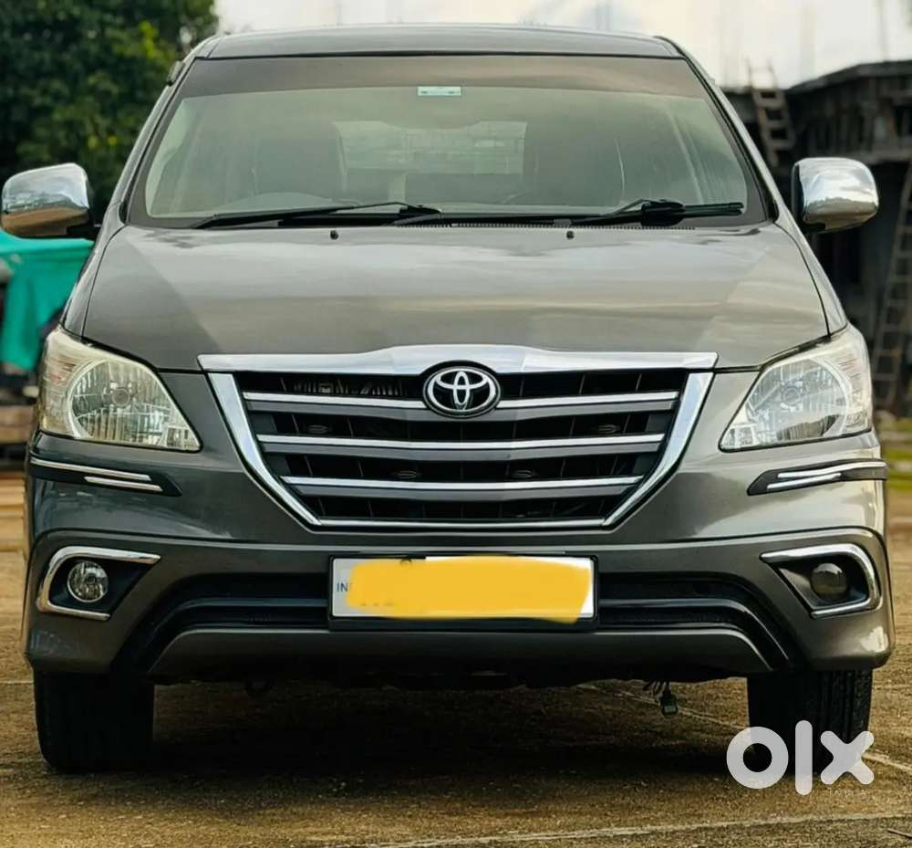 Toyota Innova 2014