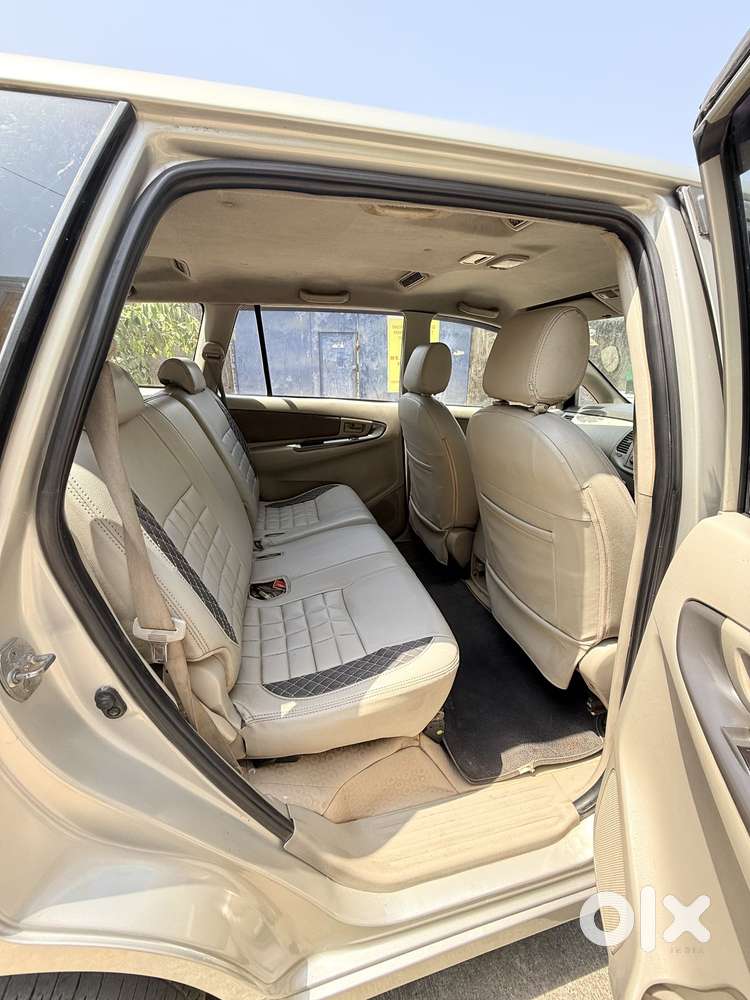 Toyota Innova 2.5 Gx (diesel) 8 Seater Bs Iv, 2013, Diesel