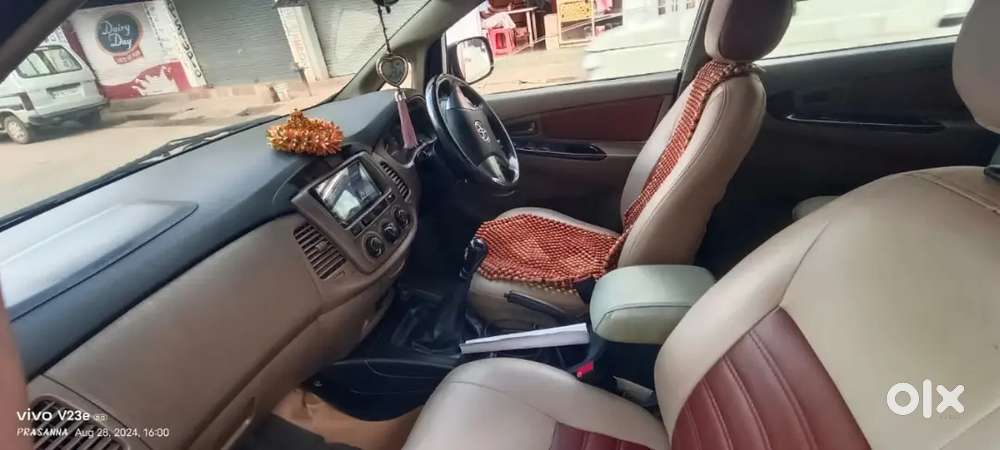 Toyota Innova 2016