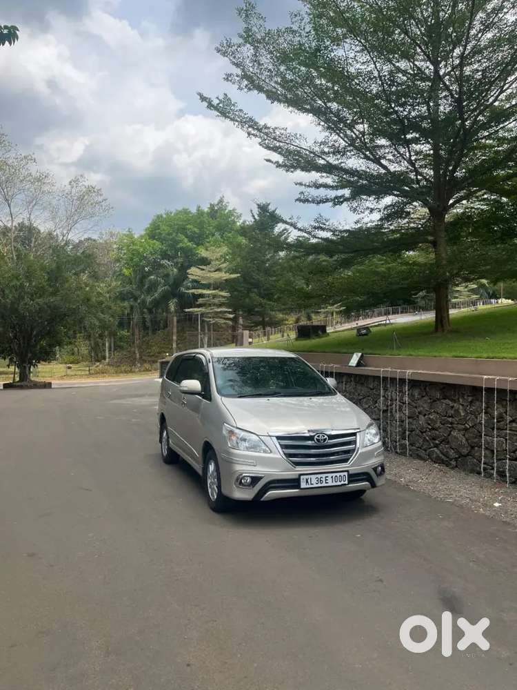 Toyota Innova 2015 Diesel 68000 Km Driven