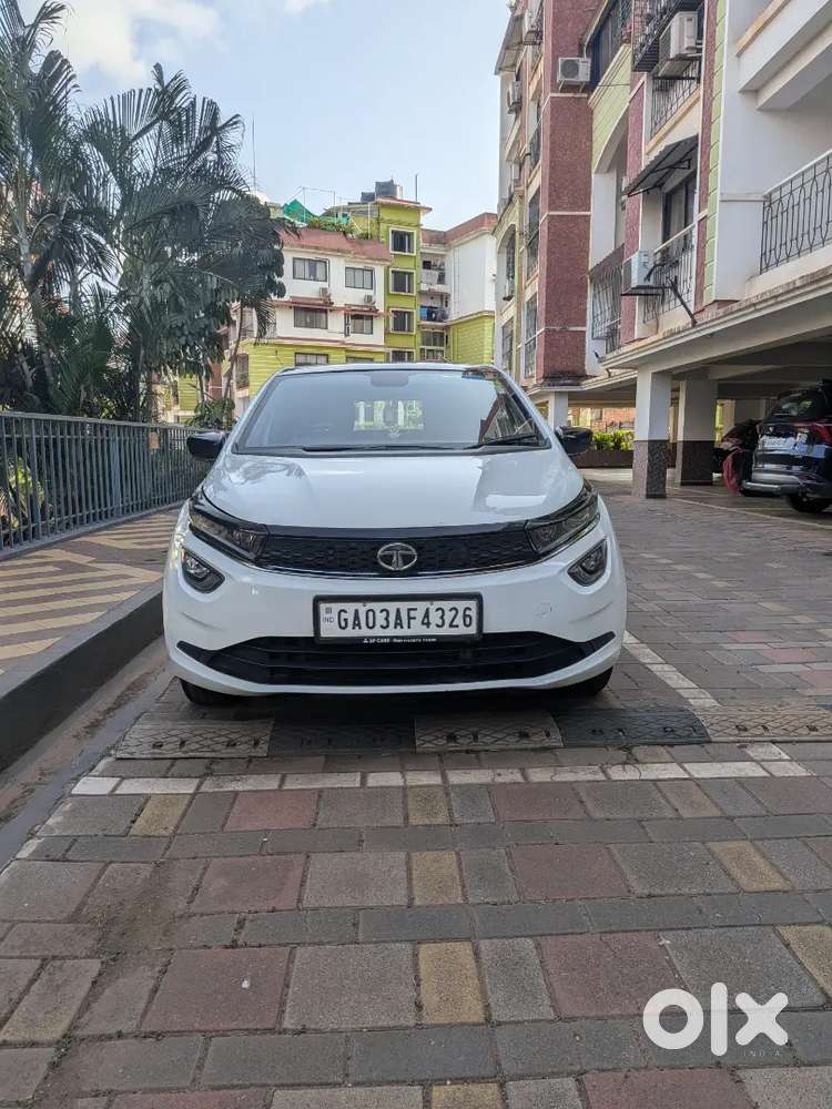 Tata Altroz 2023 Petrol Automatic 23500 Km Driven