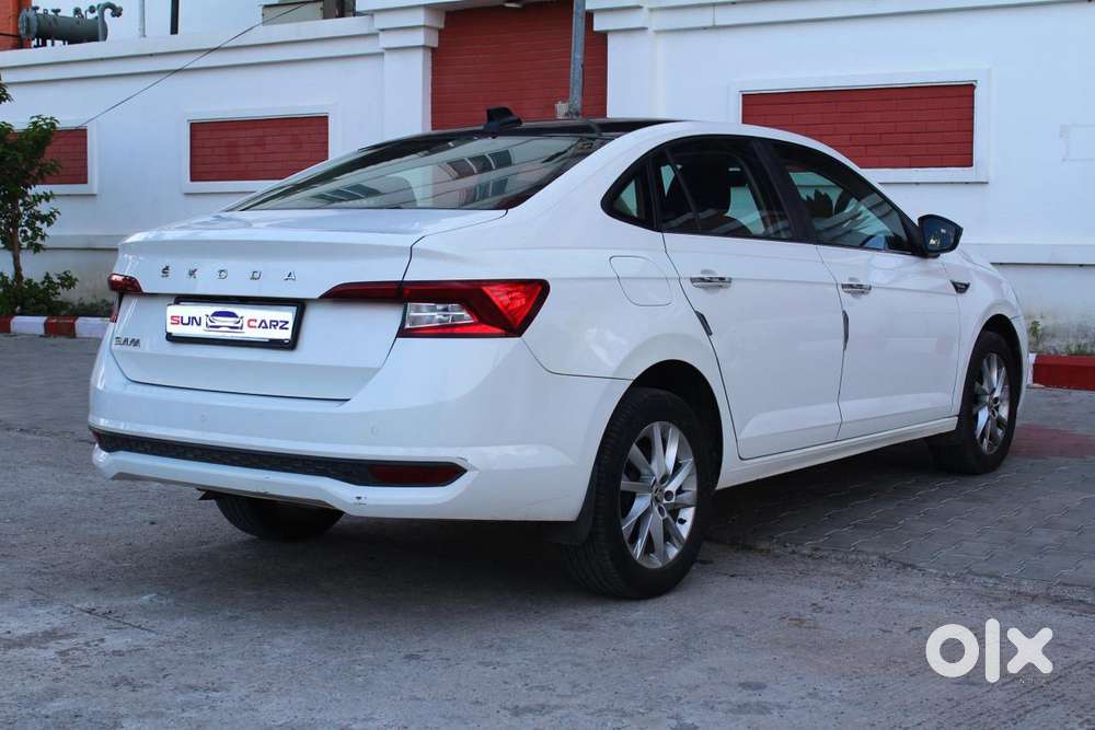 Skoda Slavia 1.0 Ambition Tsi, 2022, Petrol