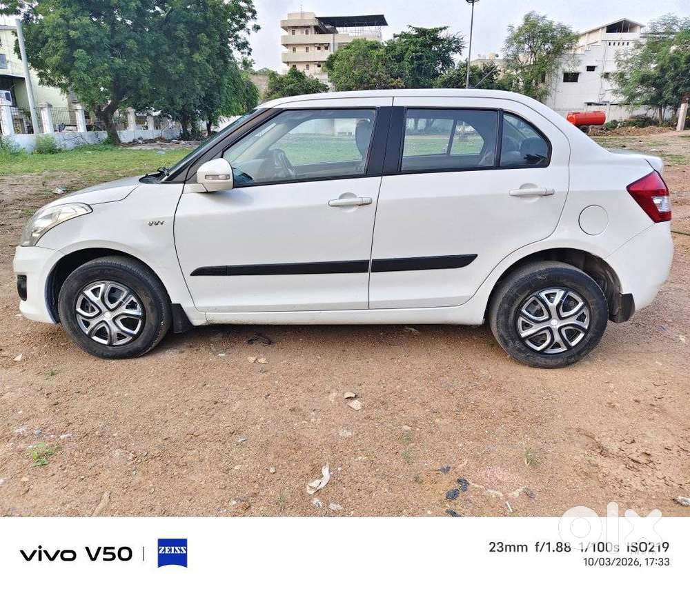 Maruti Suzuki Swift Dzire 1.2 Vxi Bsiv, 2013, Petrol