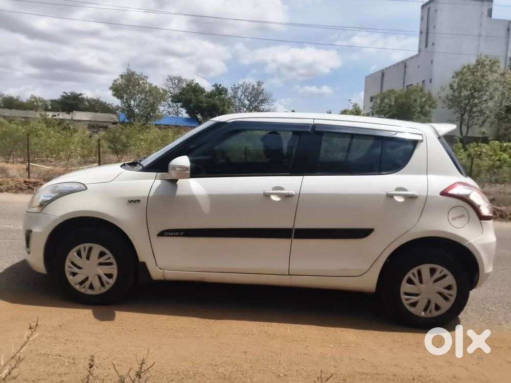 Maruti Suzuki Swift Vxi With Abs, 2016, Petrol