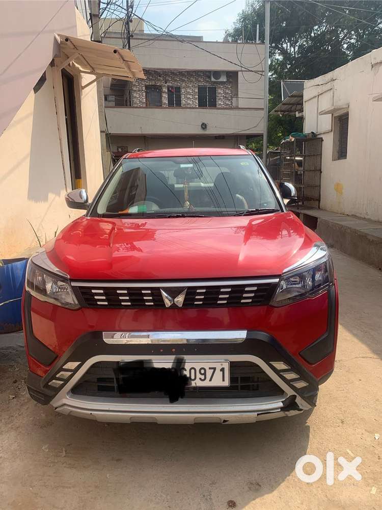 Mahindra Xuv300 2023 Petrol 18500 Km Driven