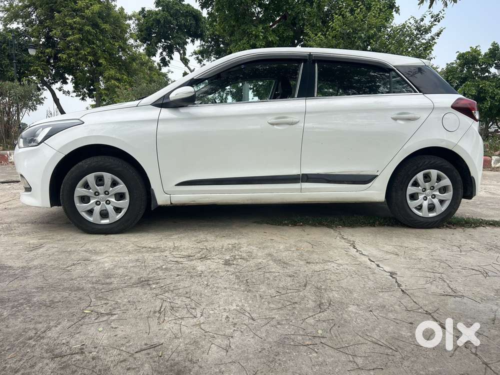 Hyundai I20 Sportz 1.2 Vtvt, 2017, Petrol