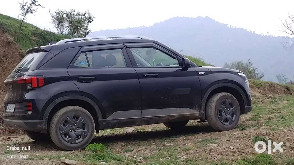 Hyundai Venue 7900 Km Driven