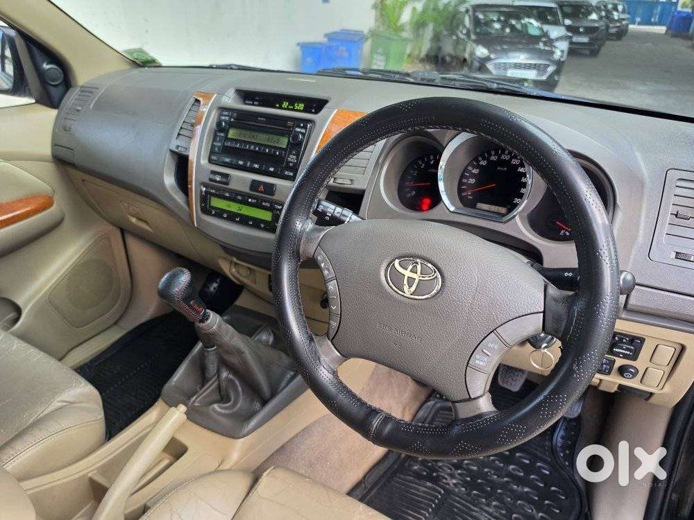 Toyota Fortuner 3.0 4x4 Manual, 2011, Diesel