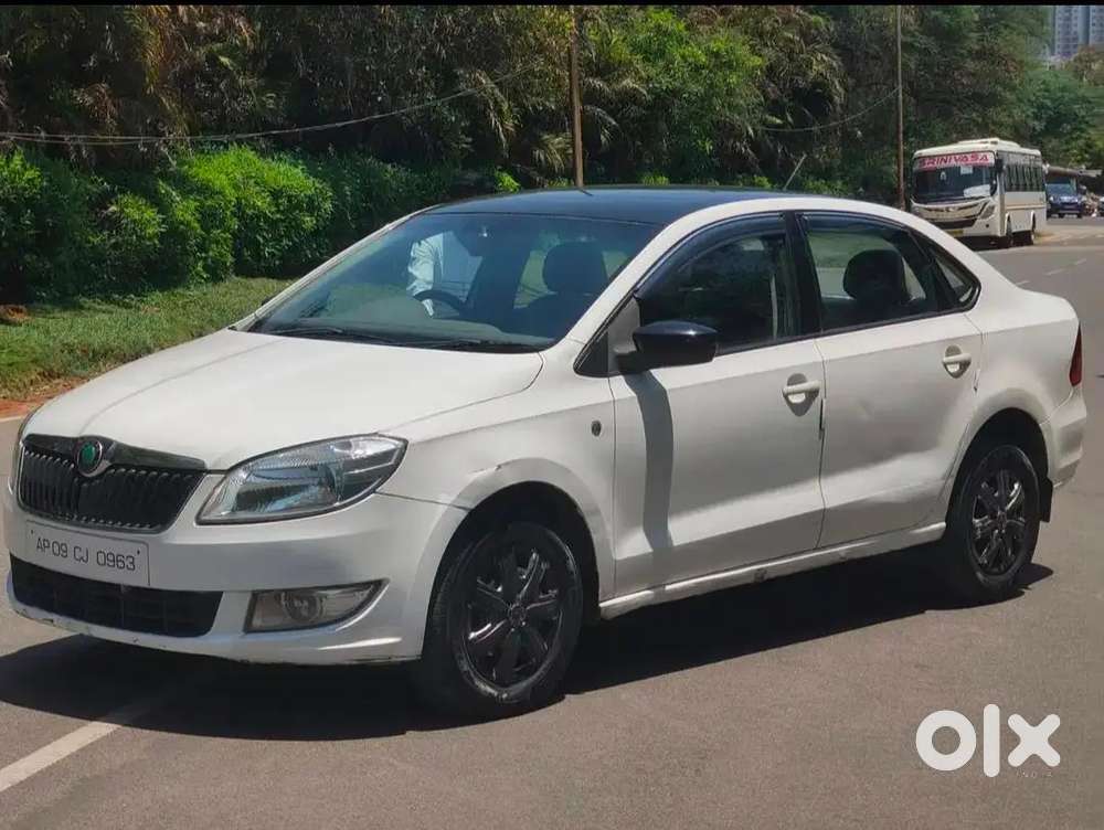 Skoda Rapid 2012 Diesel 85000 Km Driven