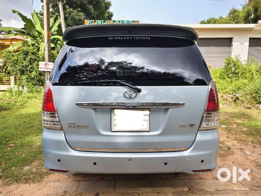 Toyota Innova 2.5 V 7 Str, 2010