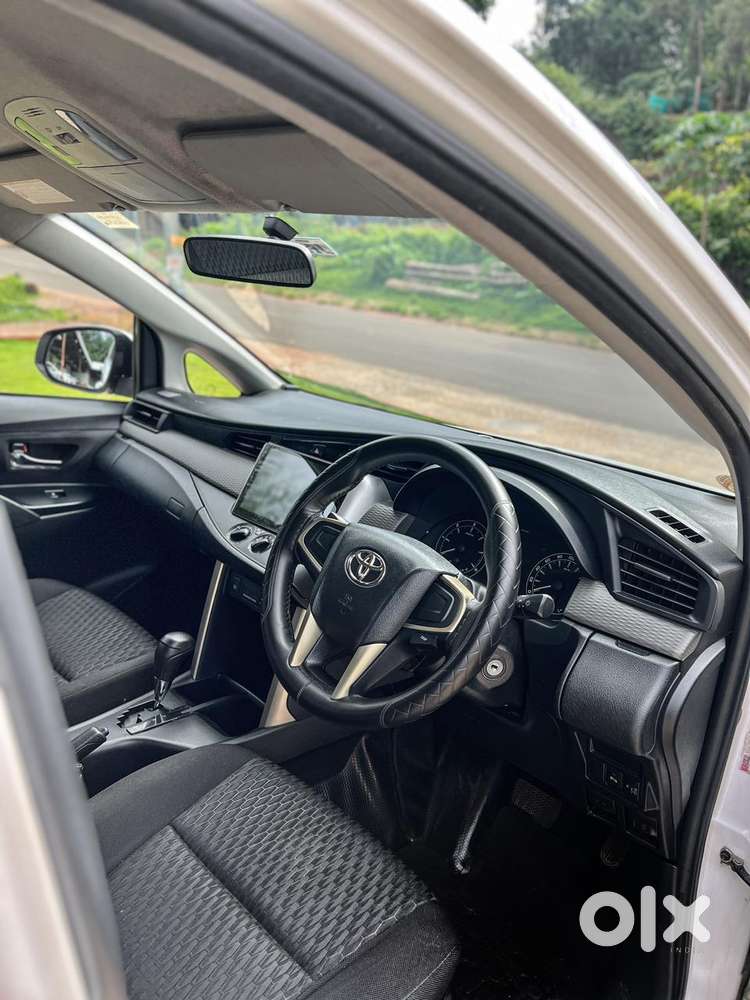 Toyota Innova Crysta G 8 Str, 2016, Diesel