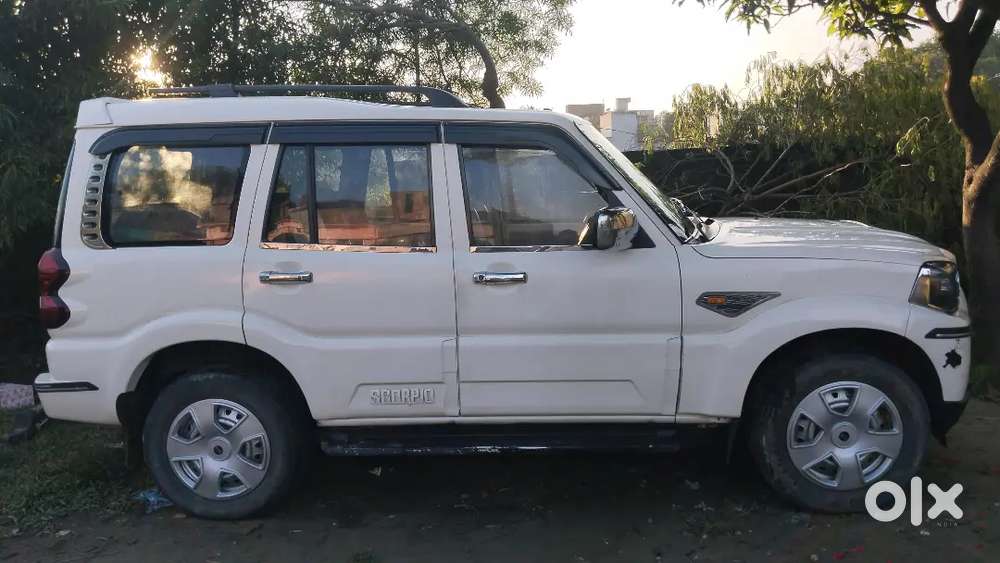 Mahindra Scorpio Diesel 2015 Variant S4