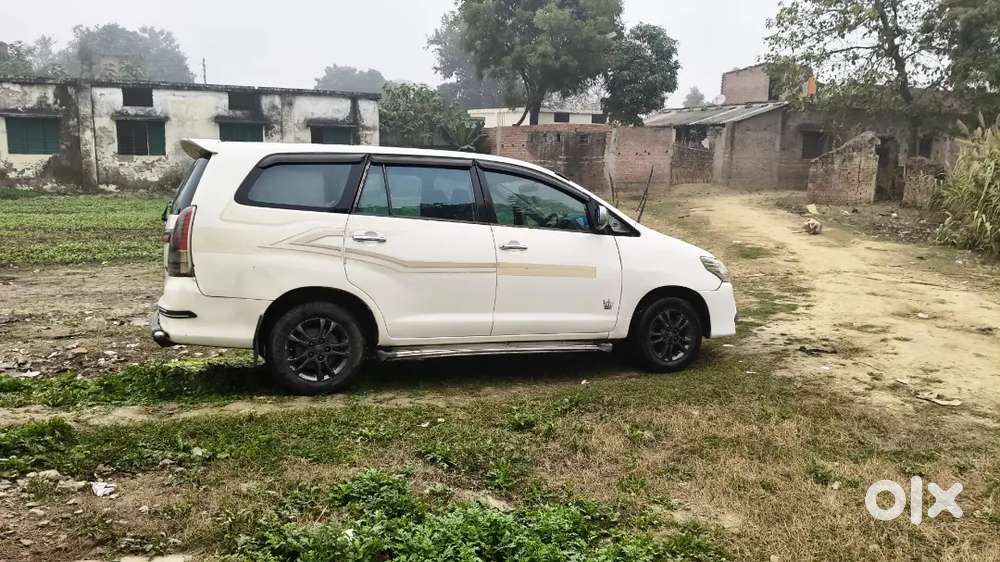 Toyota Innova Diesel 2012