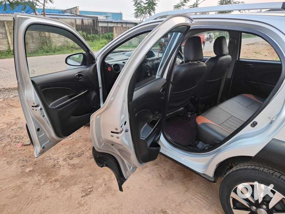 Toyota Etios Cross 1.2l G, 2015, Petrol
