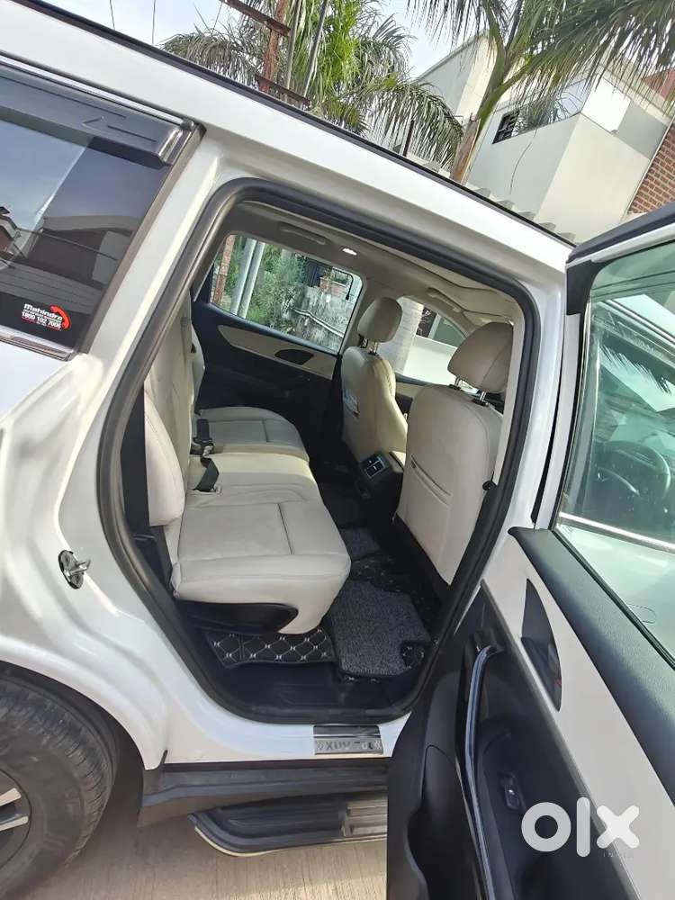 Mahindra Xuv700 Ax5 Diesel Automatic | 2024 Model | Single Owner