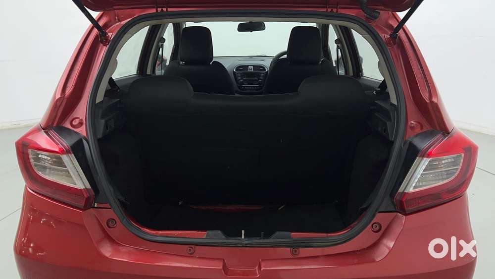 Tata Tiago Xza, 2017, Petrol