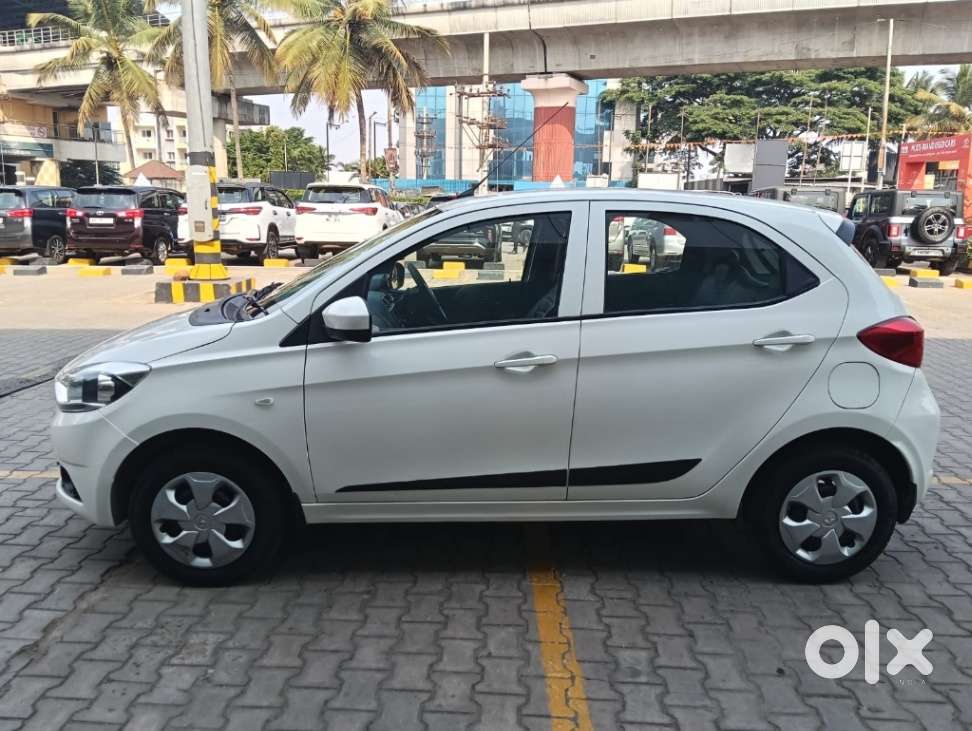 Tata Tiago 1.2 Revotron Xta, 2019, Petrol