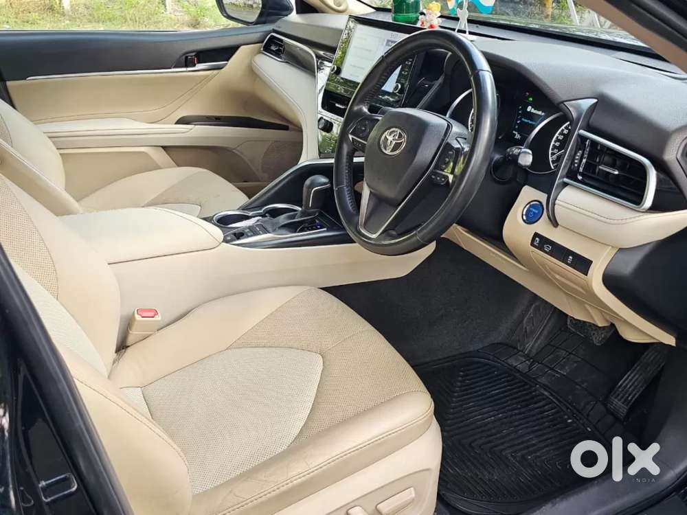 Toyota Camry Hybrid, 2023, Petrol